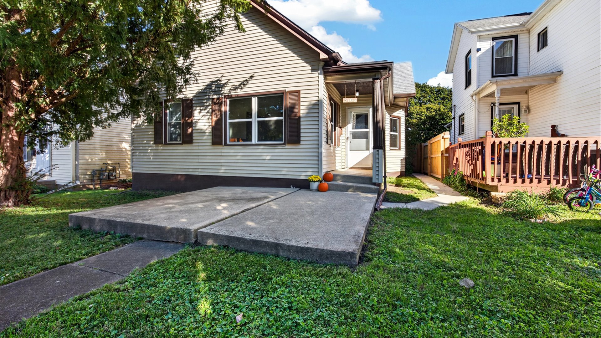 510 1/2 E Mulberry Street Property Photo 1