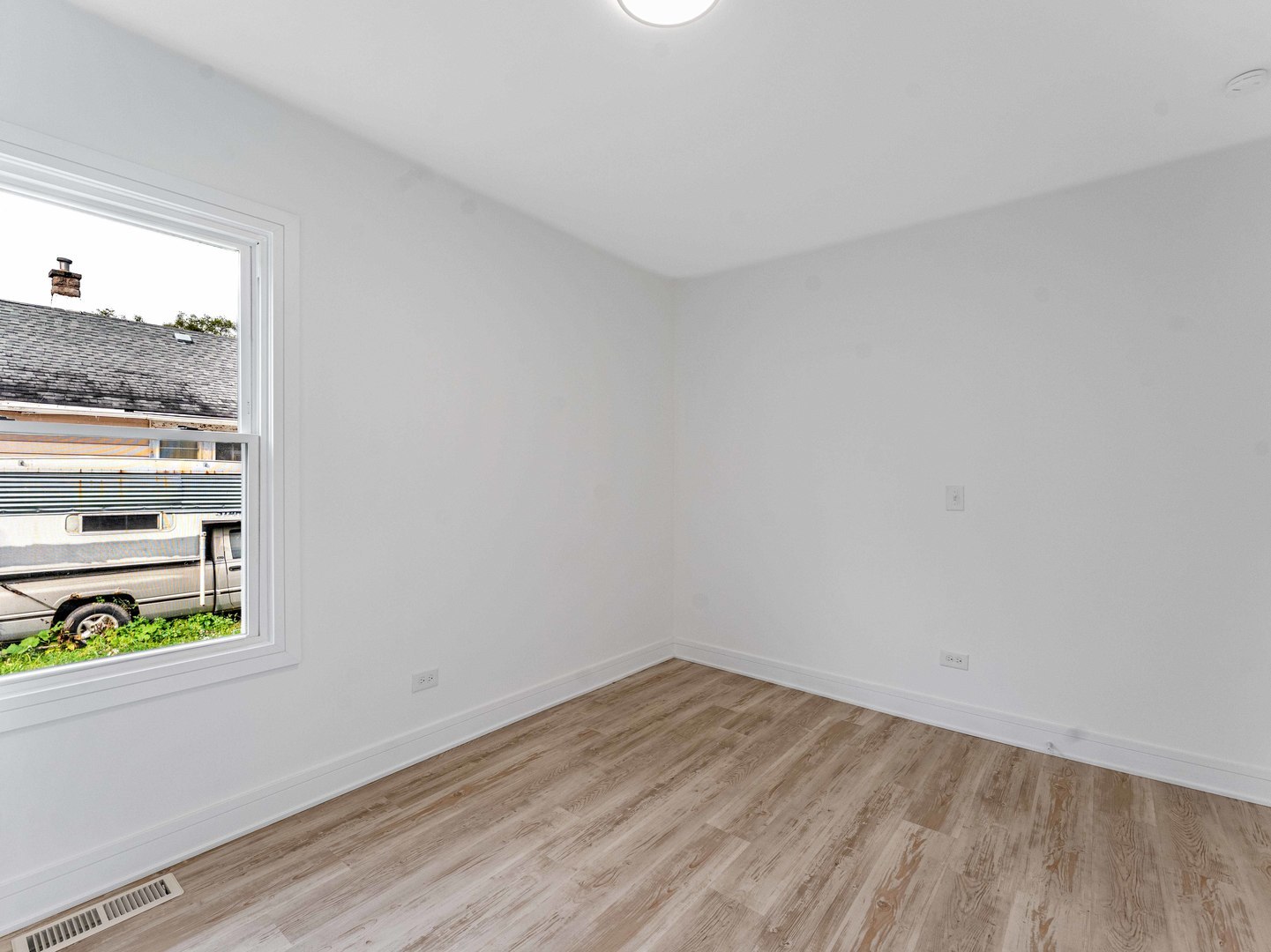 12776811 Property Photo 16