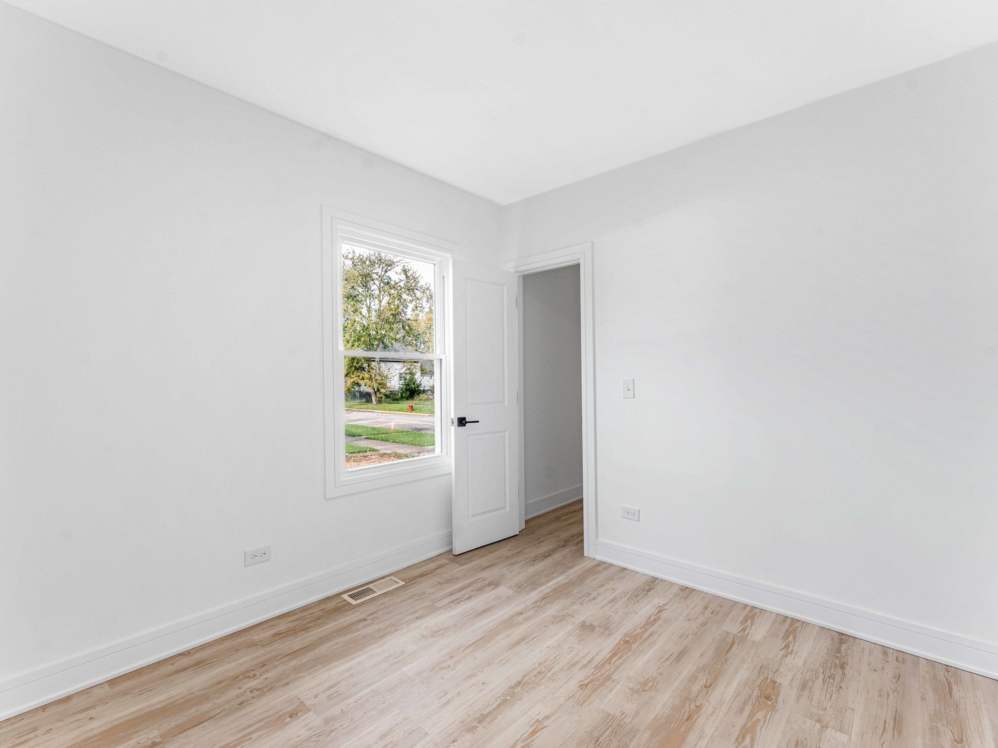 12776811 Property Photo 17