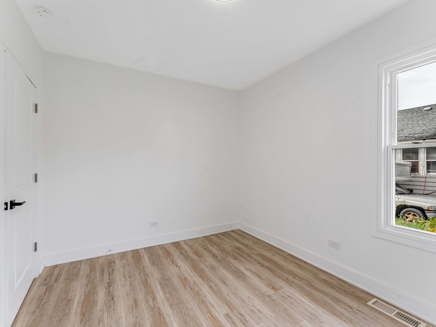 12776811 Property Photo 18