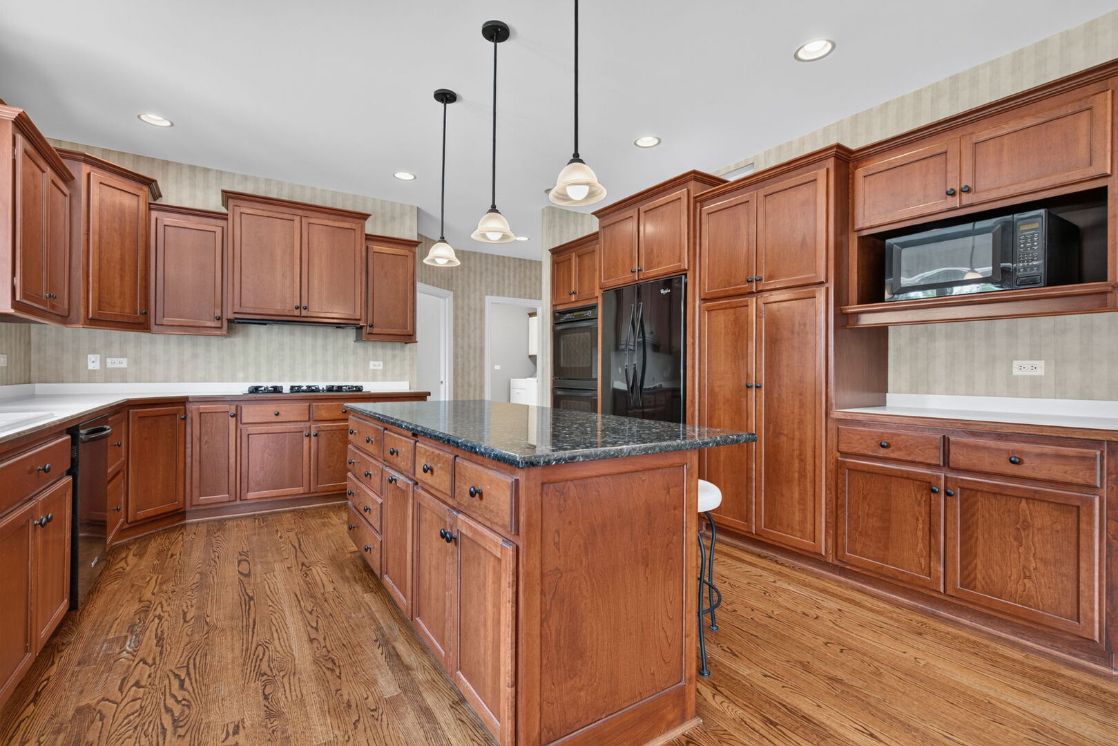 10897 Pioneer Trail Property Photo 14