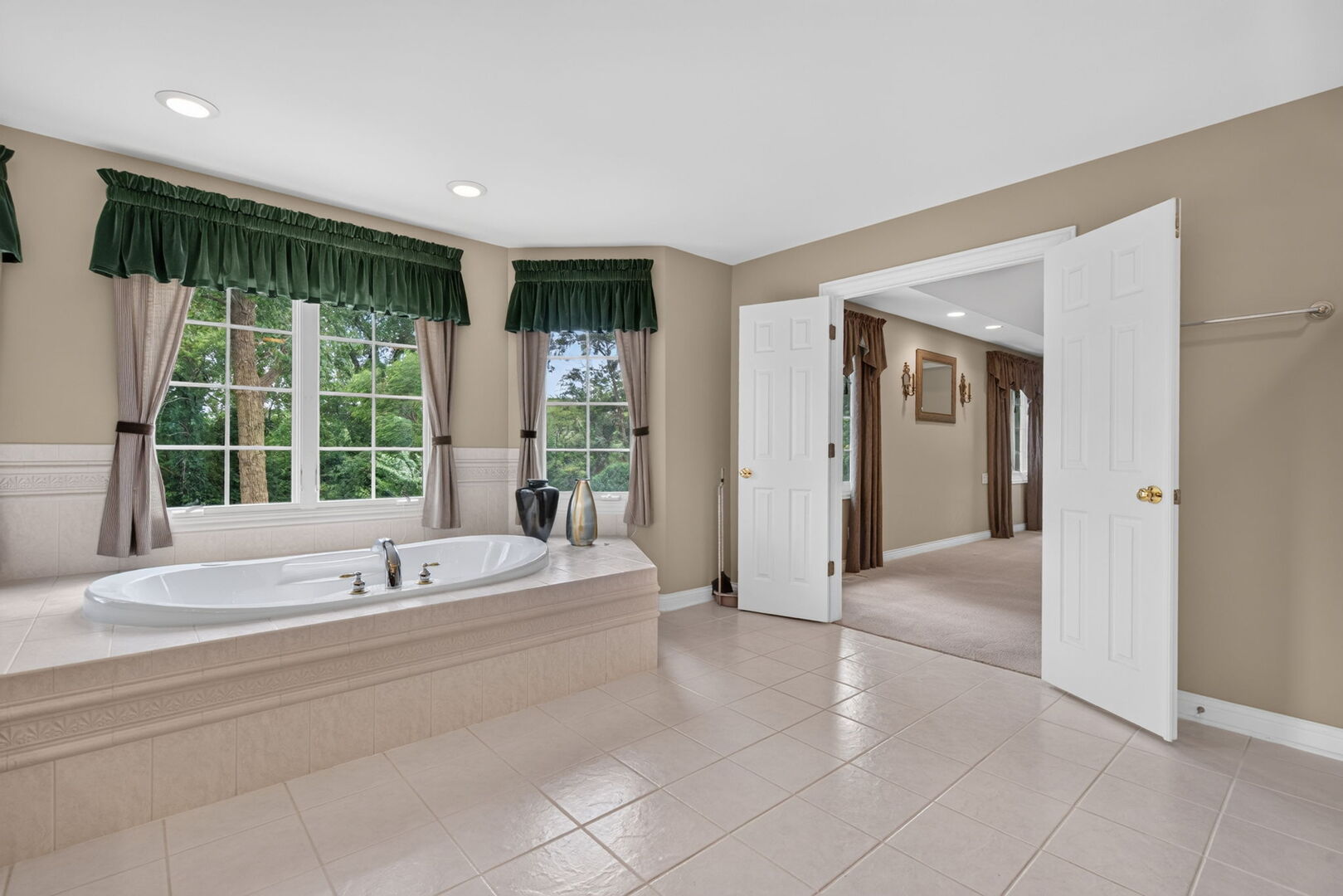 10897 Pioneer Trail Property Photo 32