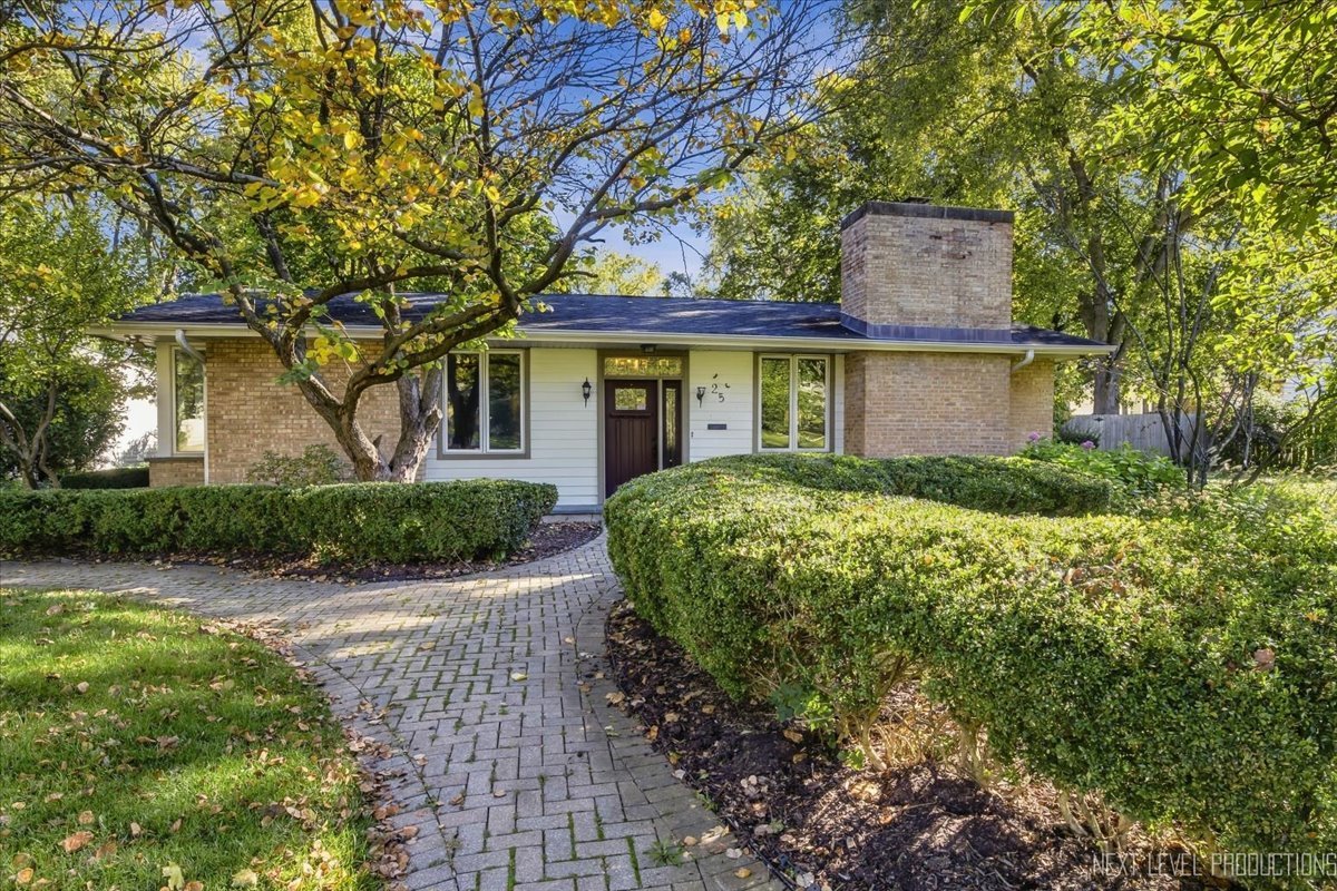 25 S Lincoln Avenue Property Photo 1