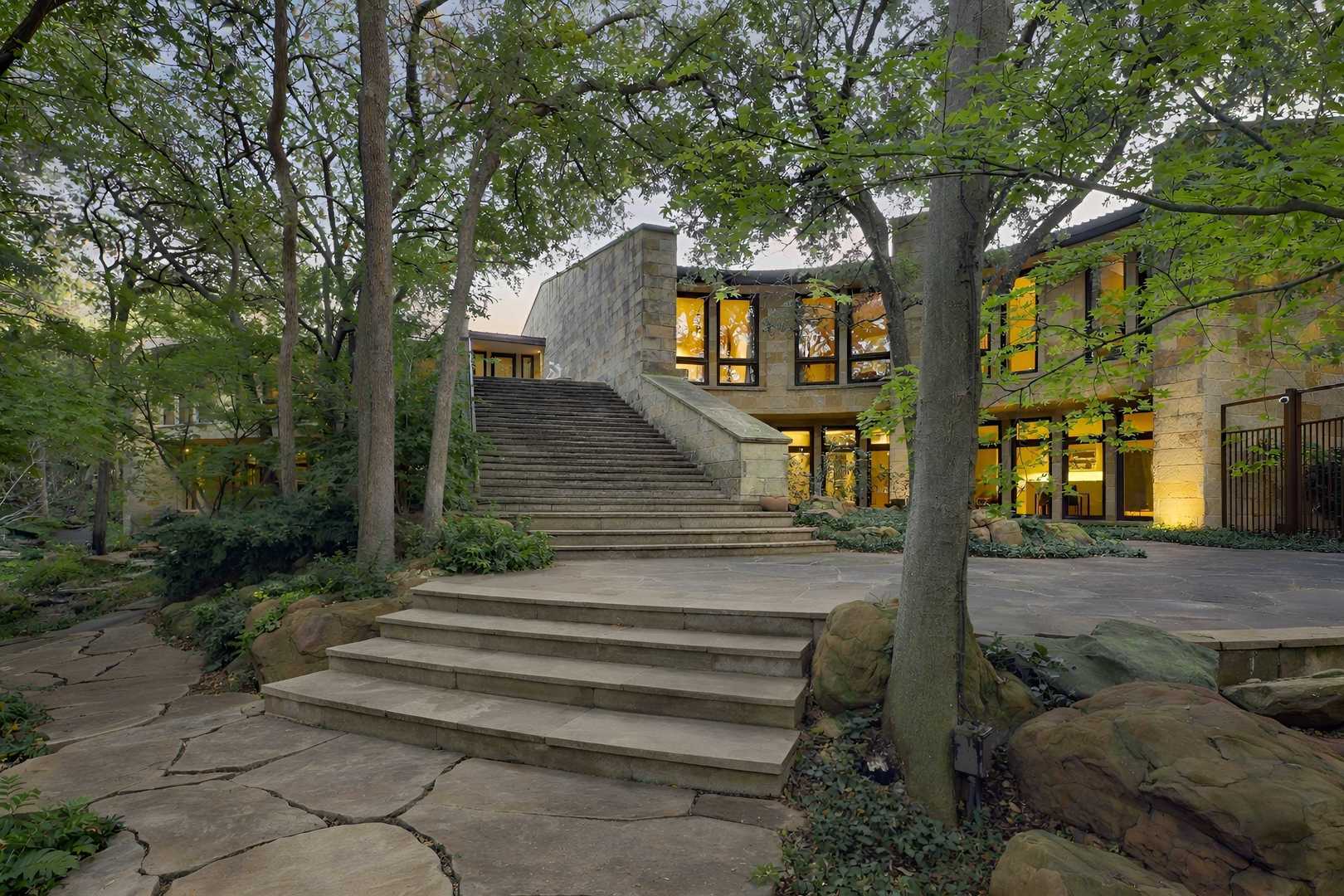 5110 Park Lane Property Photo 1