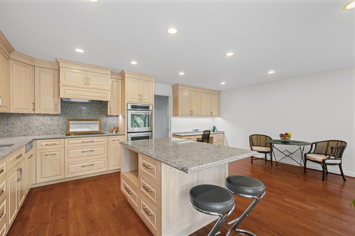 12776924 Property Photo 11