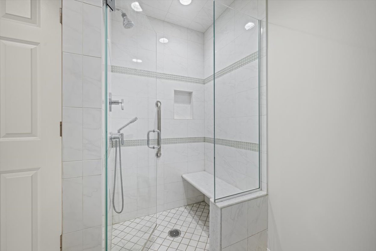 12776924 Property Photo 18