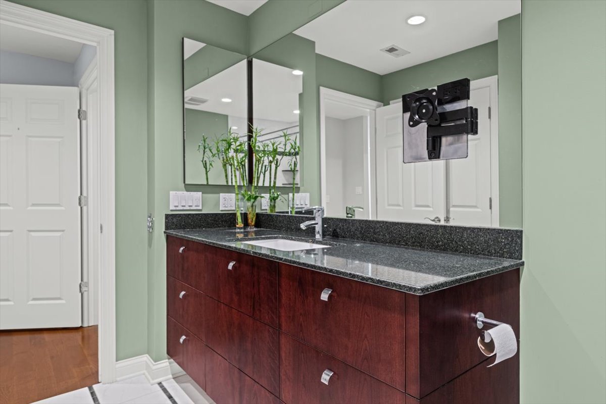 12776924 Property Photo 23