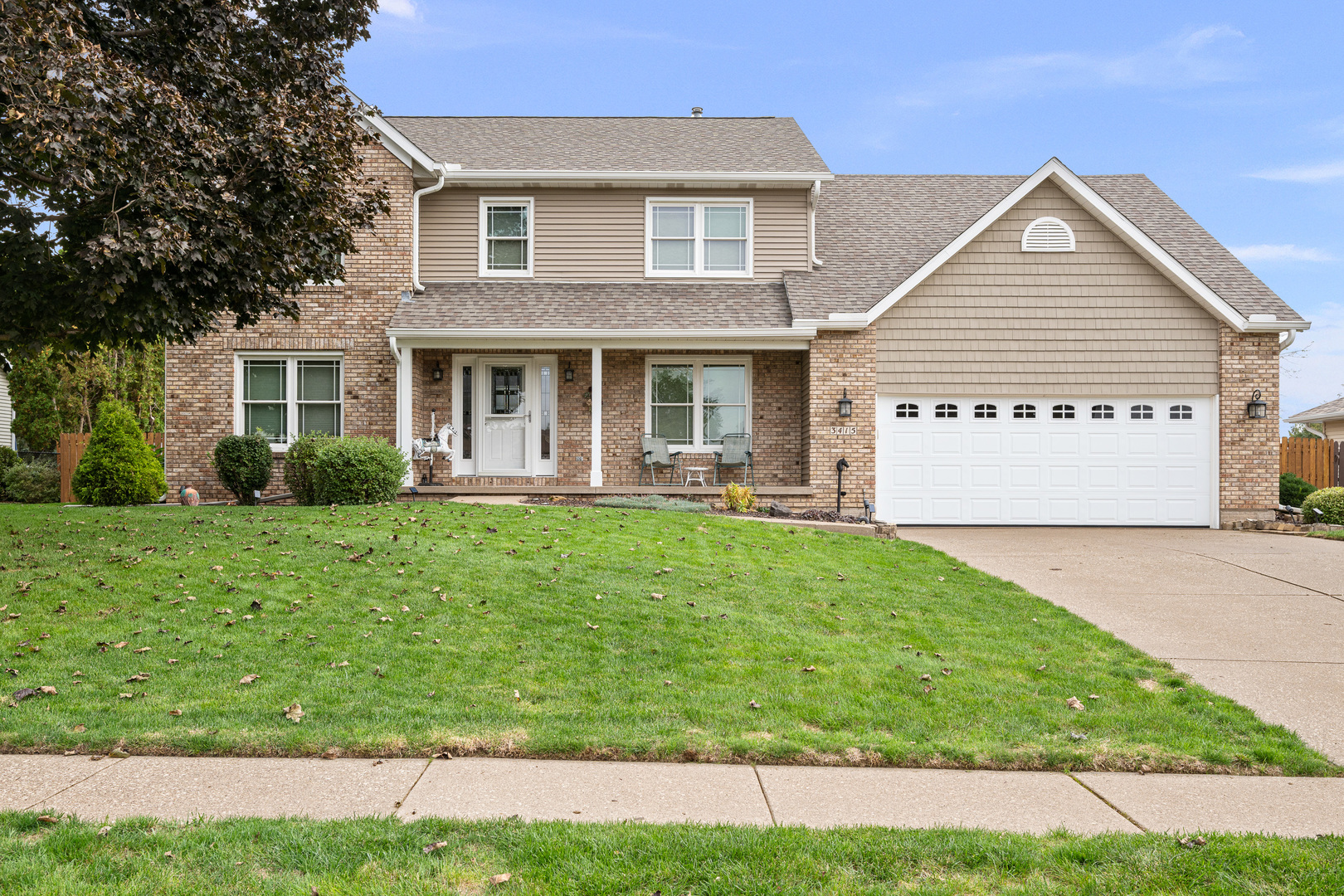 3415 Woodcrest Drive Property Photo 2