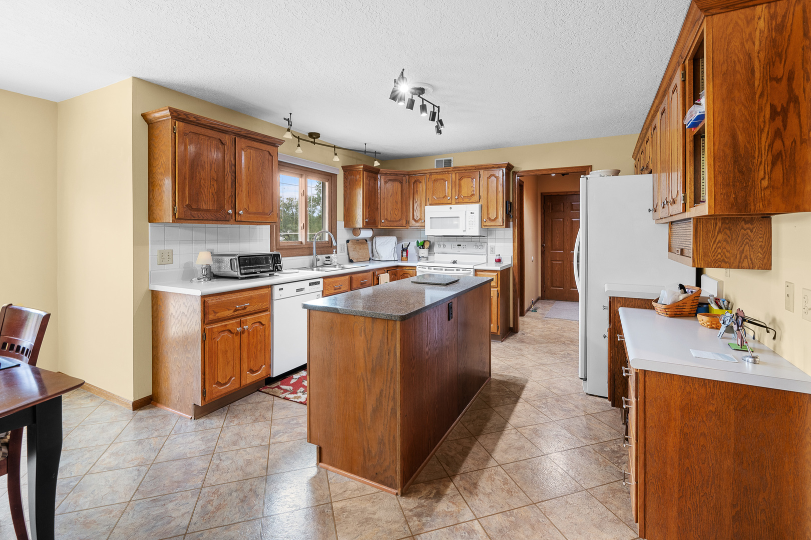 3415 Woodcrest Drive Property Photo 13