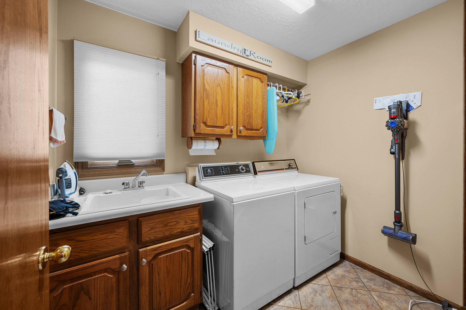3415 Woodcrest Drive Property Photo 20