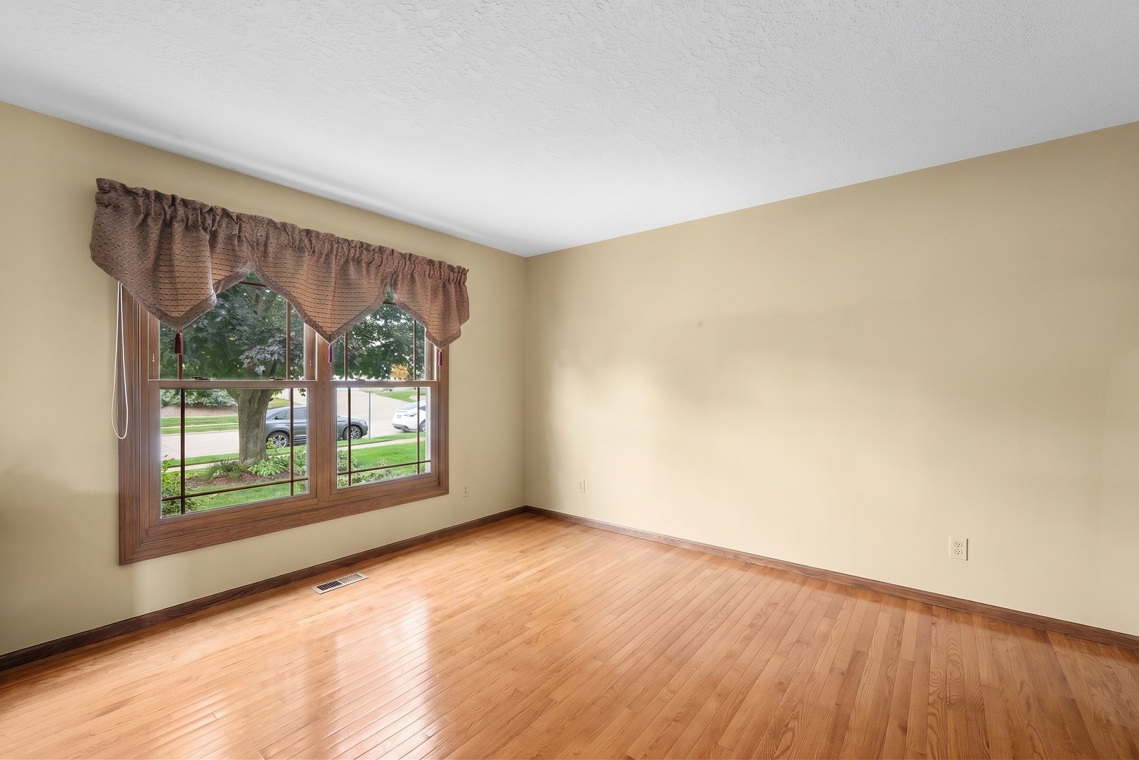 3415 Woodcrest Drive Property Photo 26