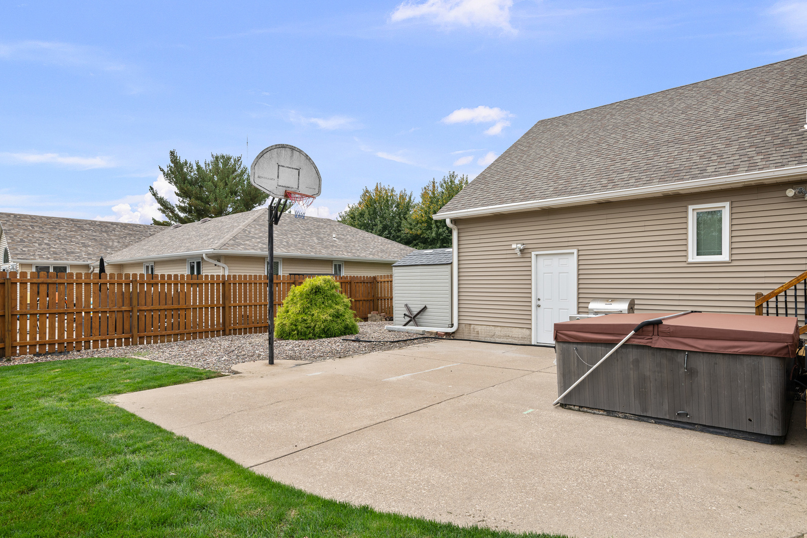 3415 Woodcrest Drive Property Photo 65