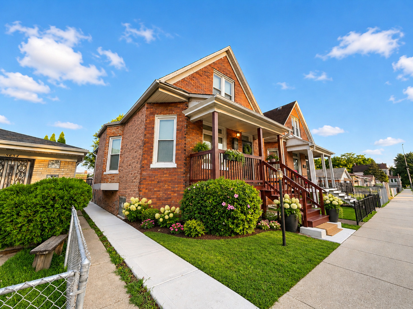 5652 S Shields Avenue Property Photo 1
