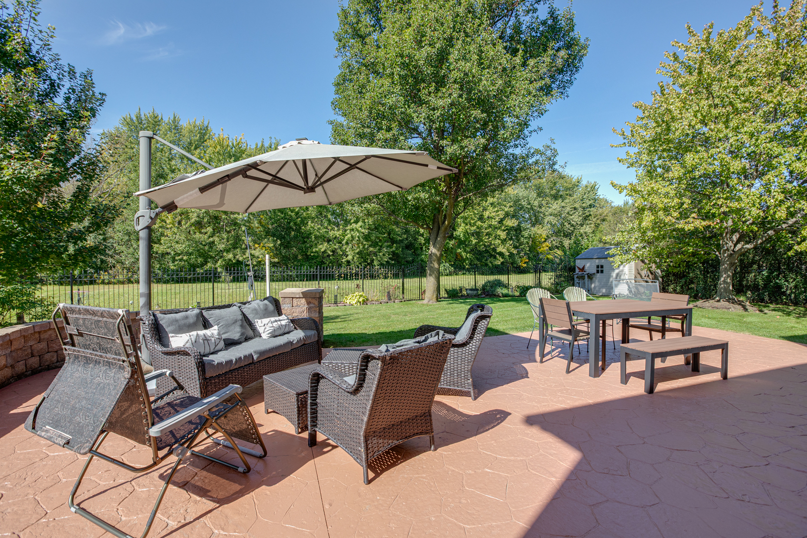 430 Hillandale Drive Property Photo 4