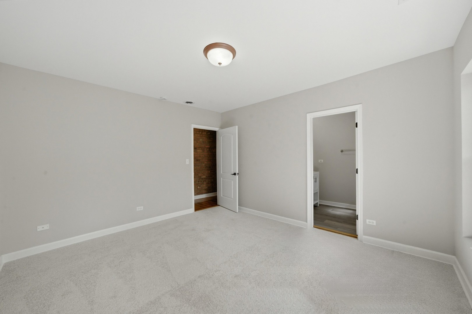 4858 S Indiana Avenue 204 Property Photo 8