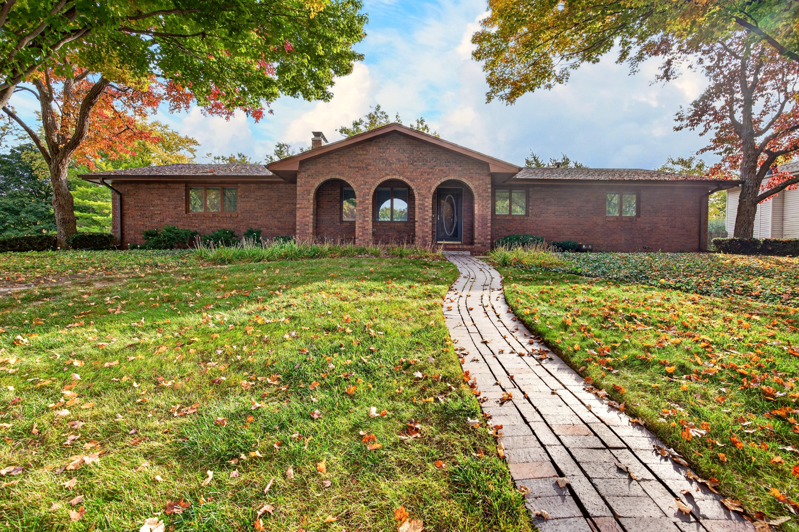 200 Robert Drive Property Photo 1