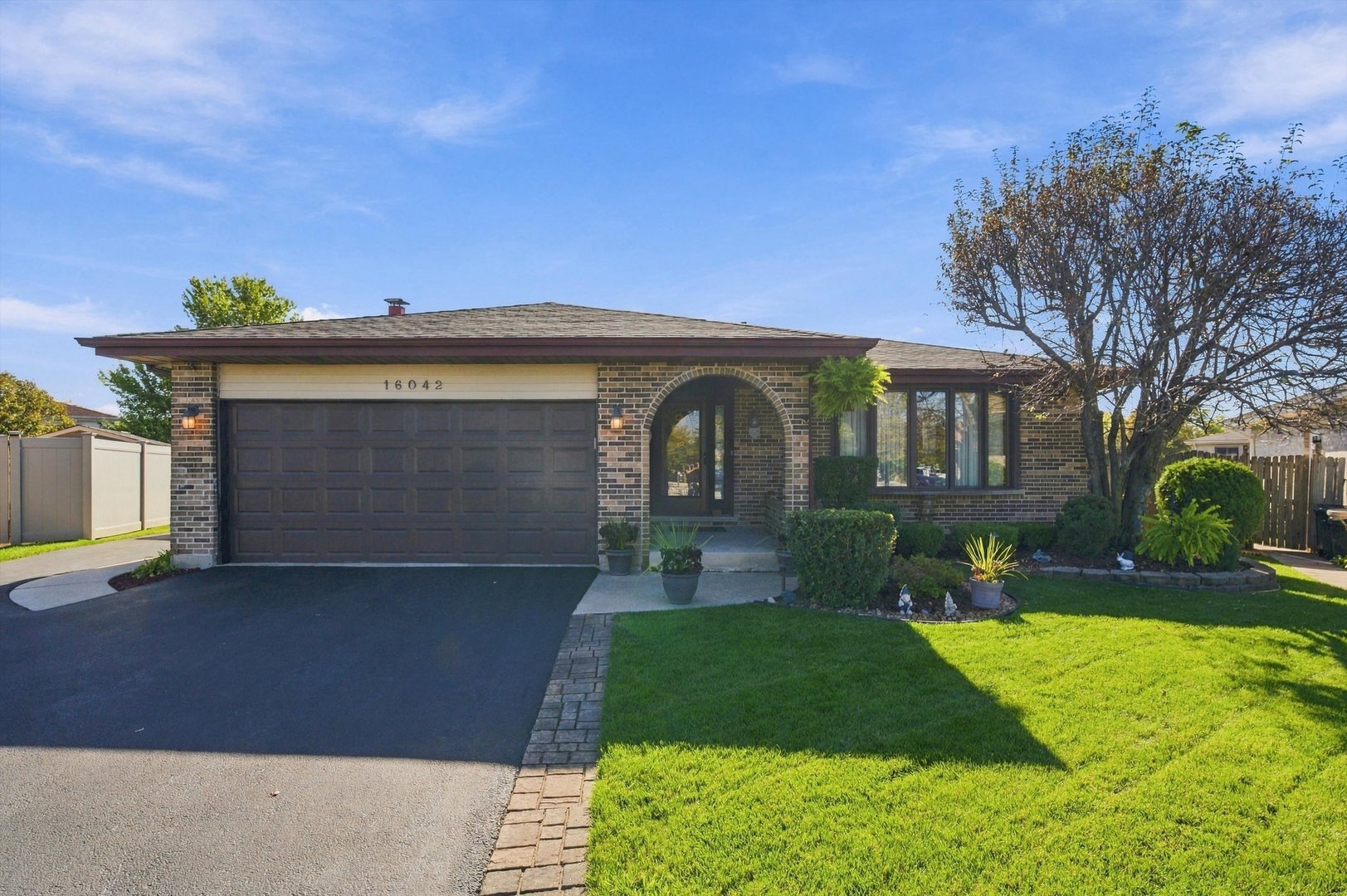 16042 85th Court Property Photo 1