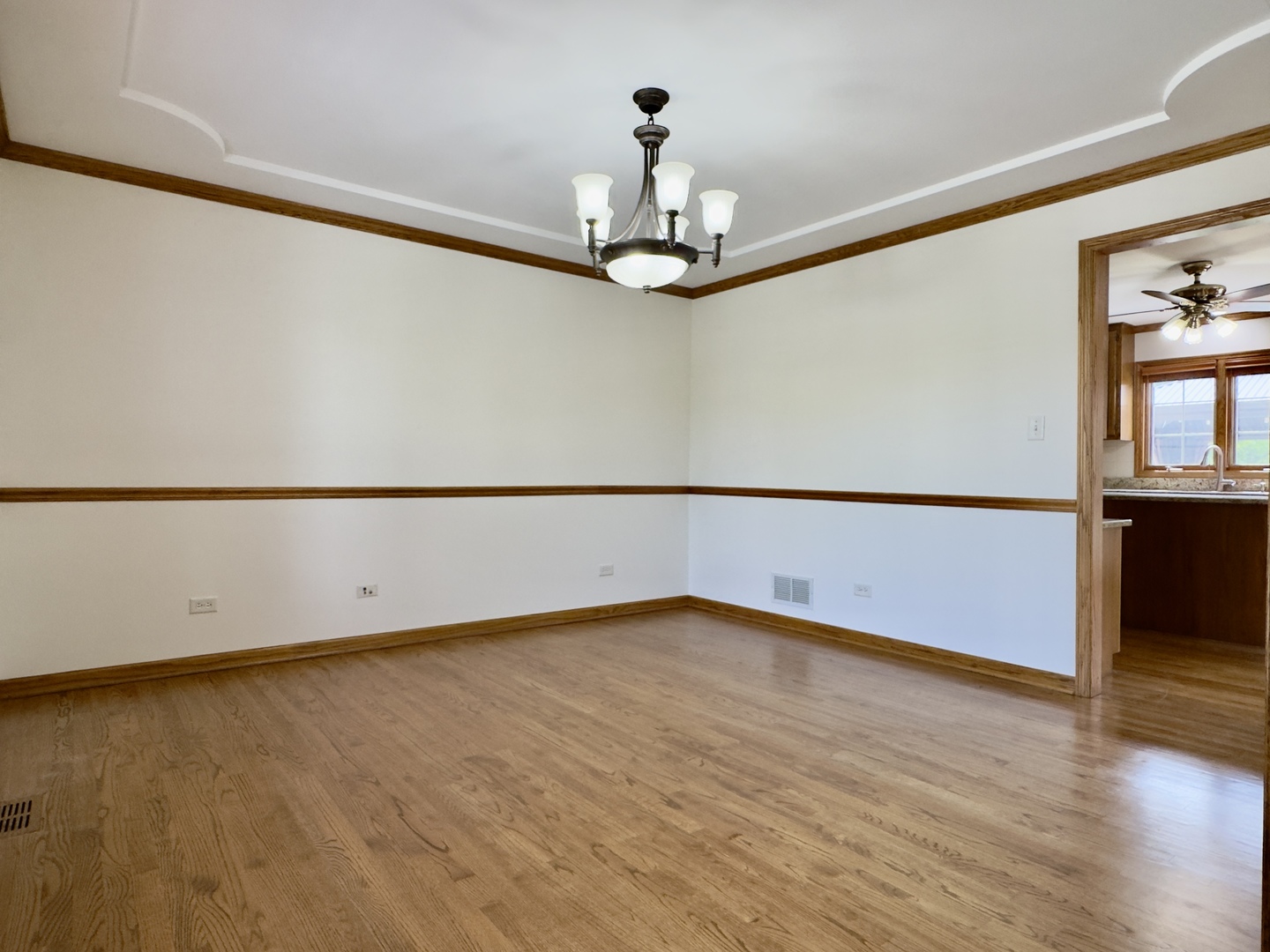 10433 Amber Lane Property Photo 7