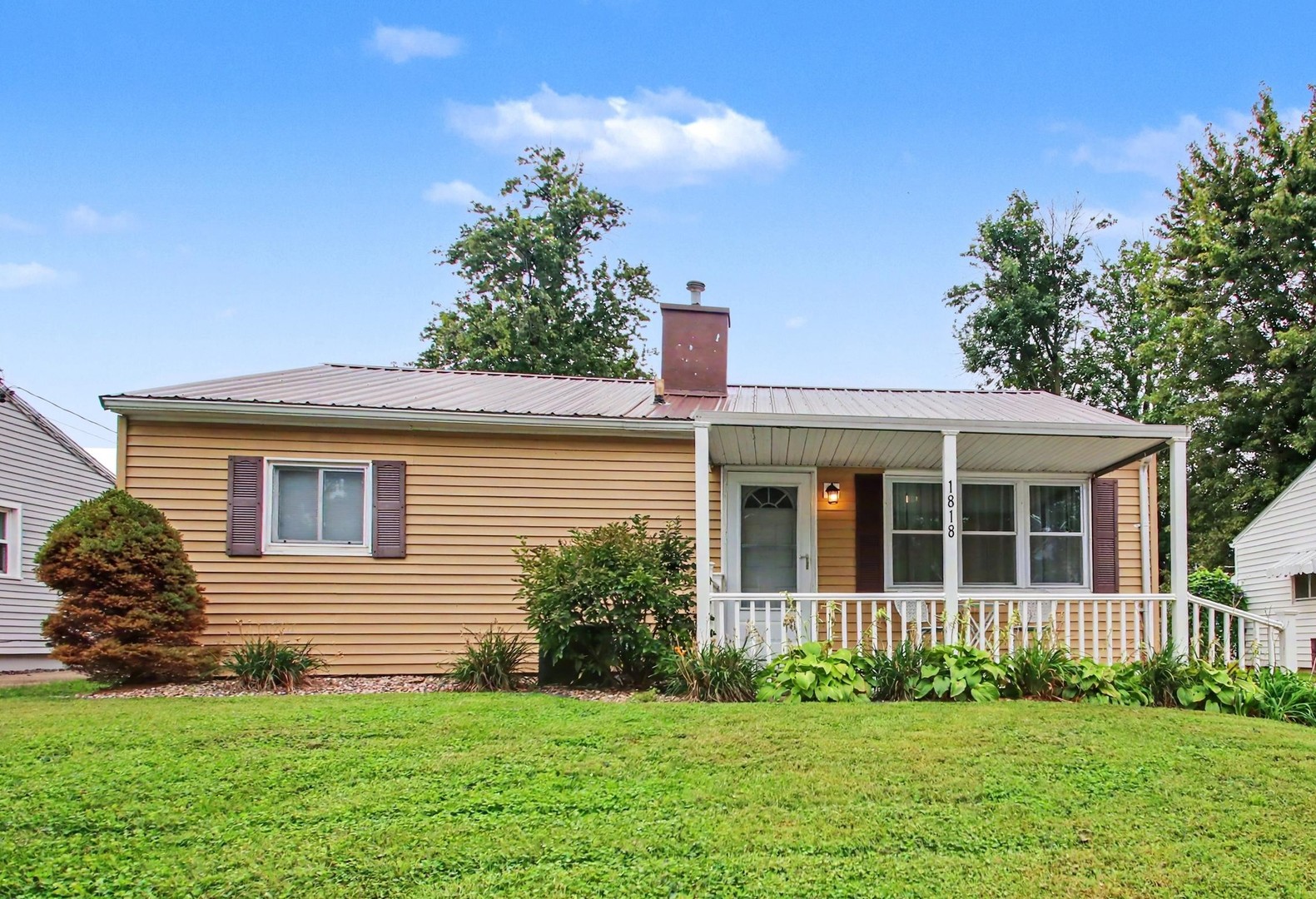 1818 Highland Drive Property Photo 1