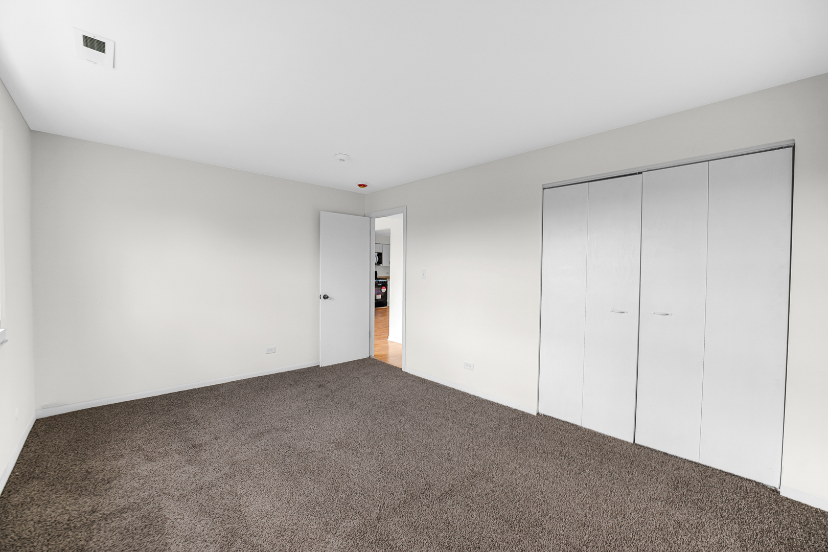 14544 S San Francisco Avenue Property Photo 6