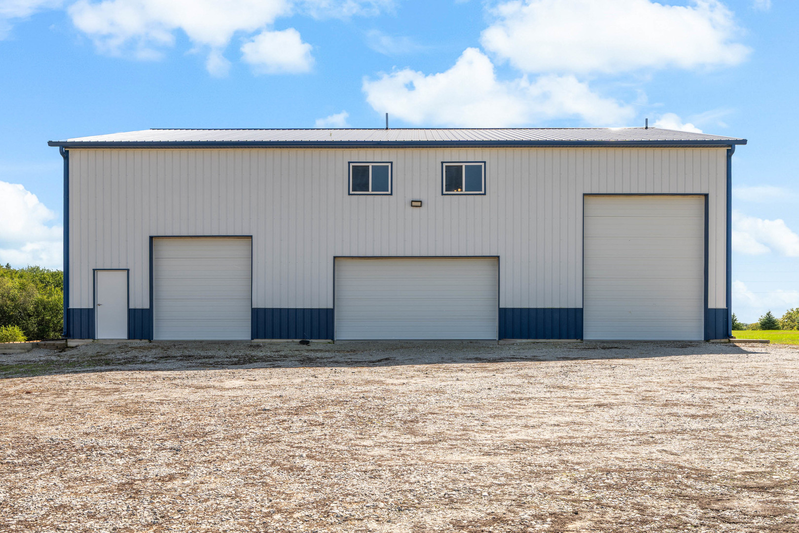 955 300th Street Property Photo 4