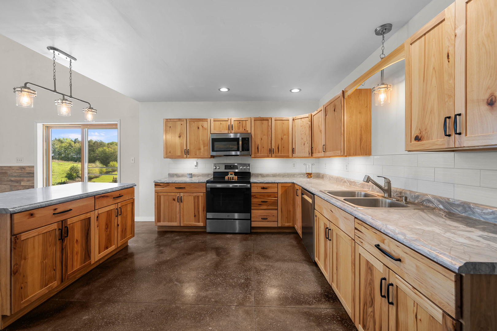 955 300th Street Property Photo 13