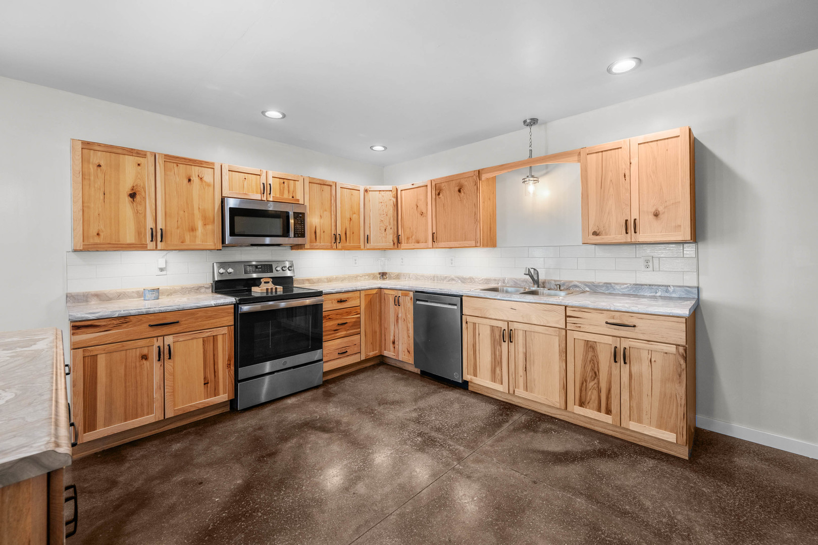 955 300th Street Property Photo 14
