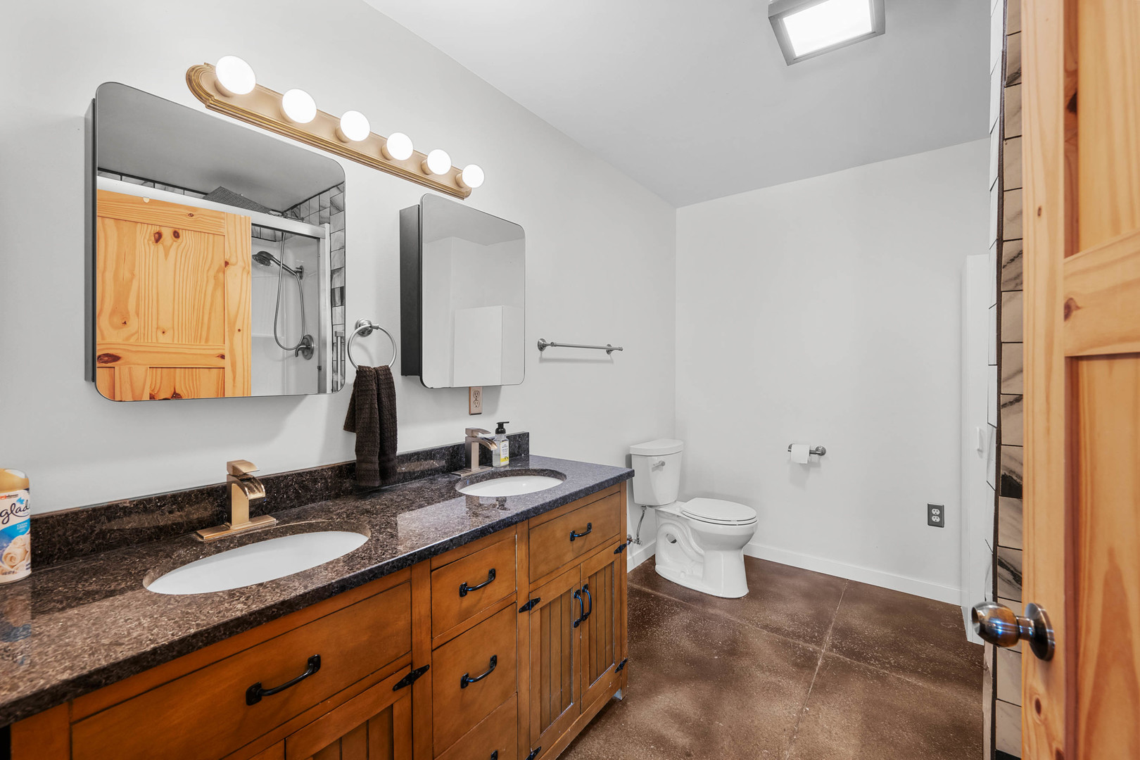 955 300th Street Property Photo 16