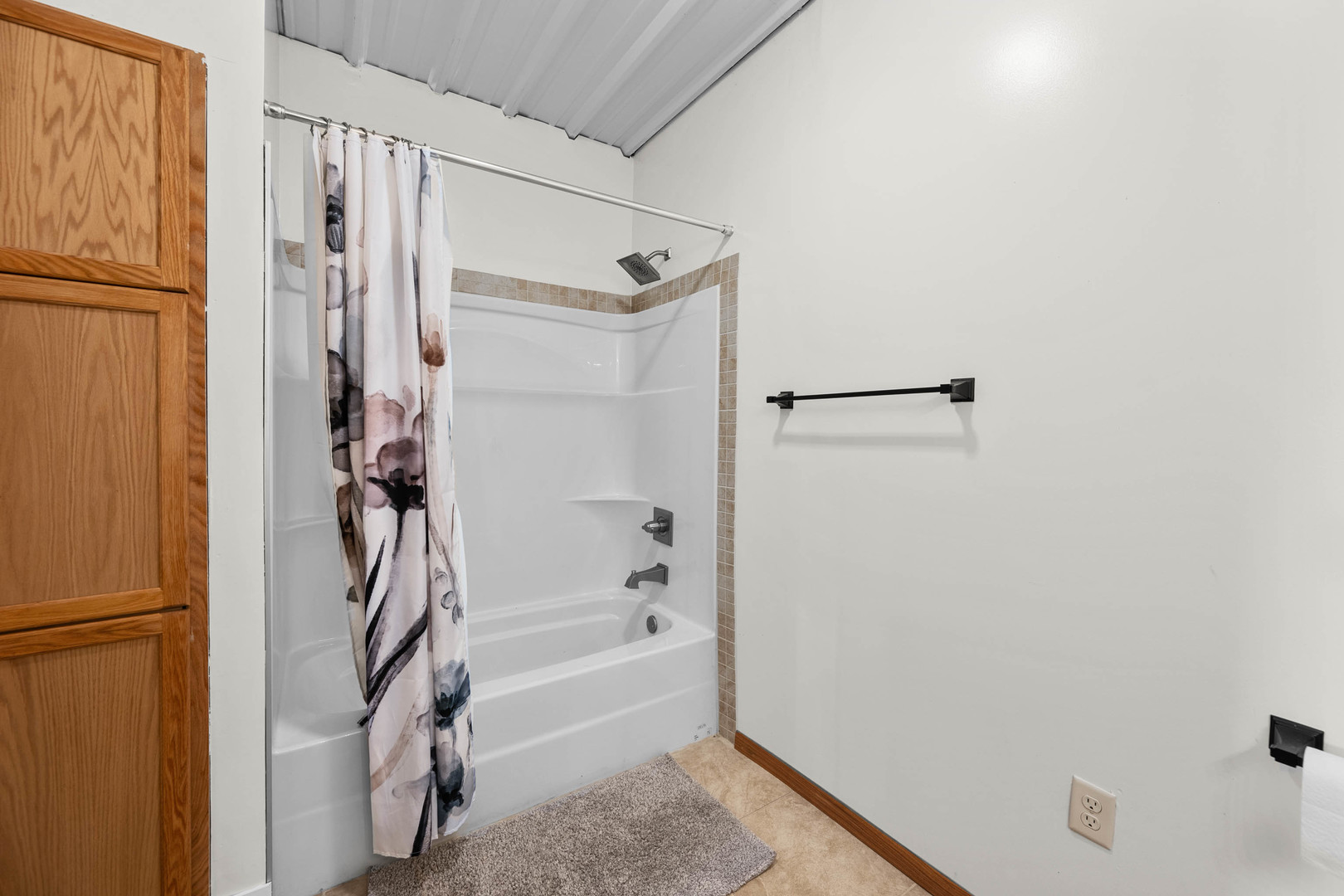 955 300th Street Property Photo 28