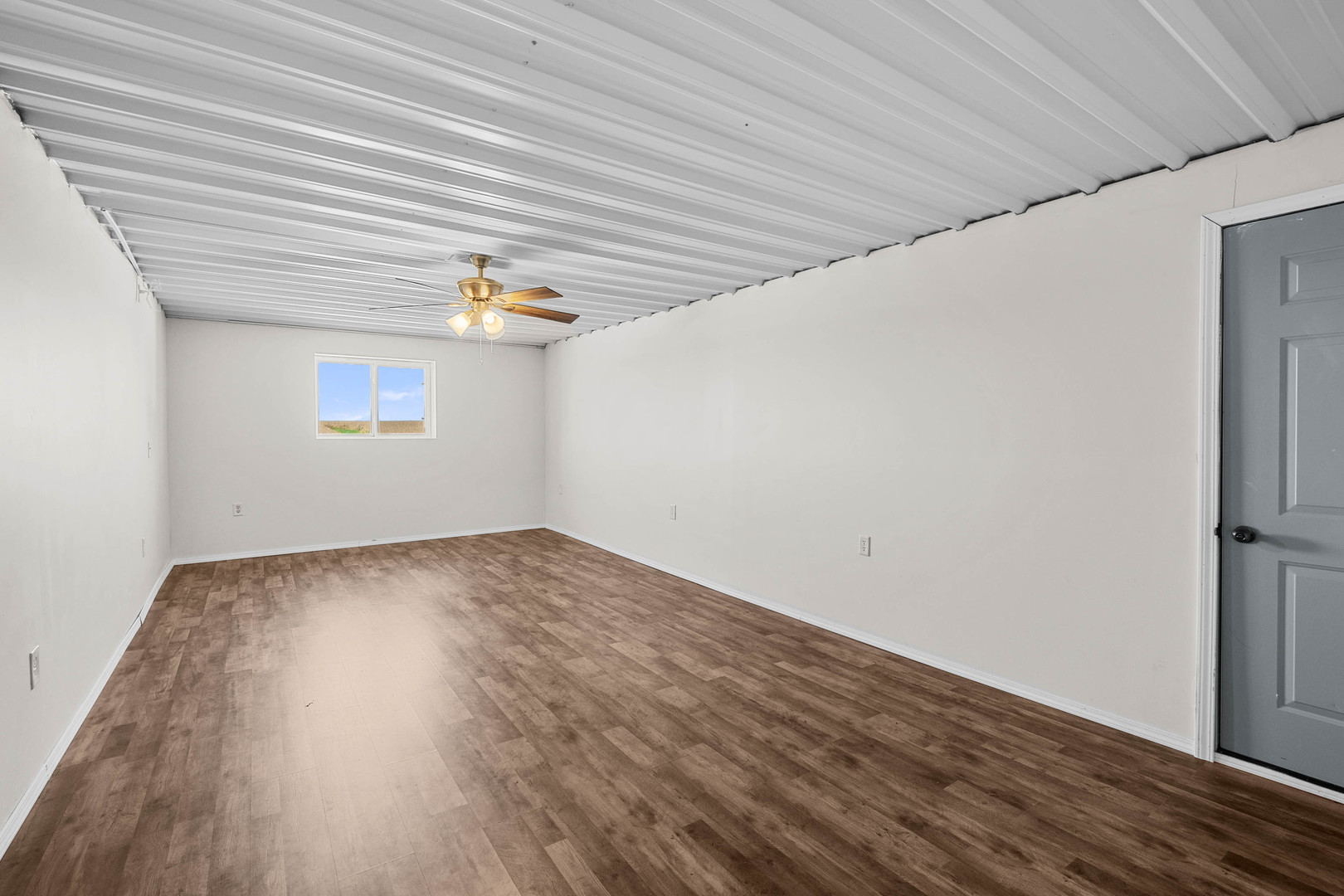 955 300th Street Property Photo 32