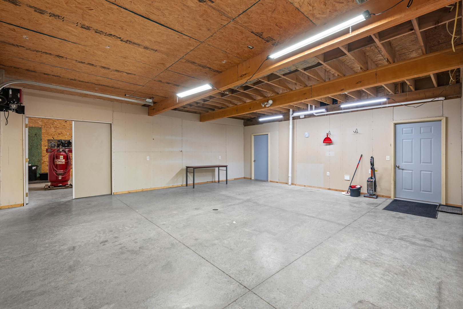 955 300th Street Property Photo 40