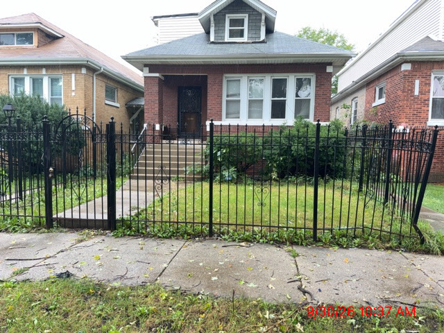 8329 S May Street Property Photo 1