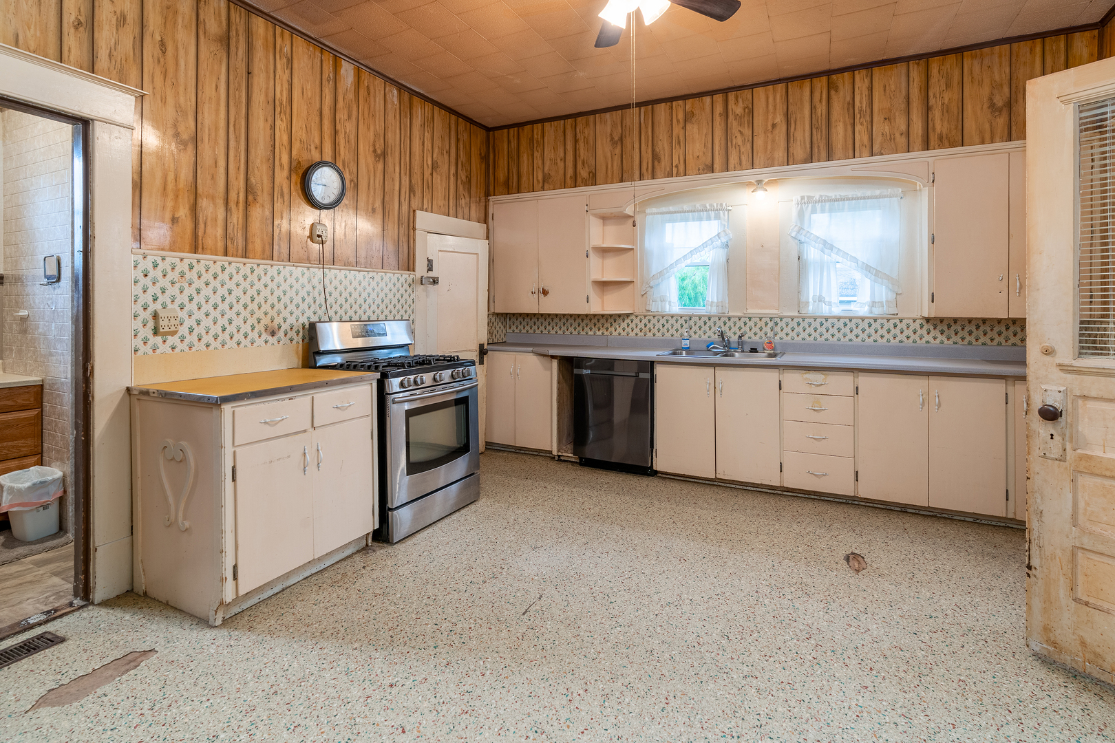 12777079 Property Photo 9