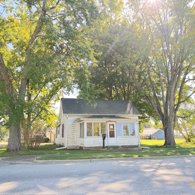 1318 E Washington Street Property Photo 1