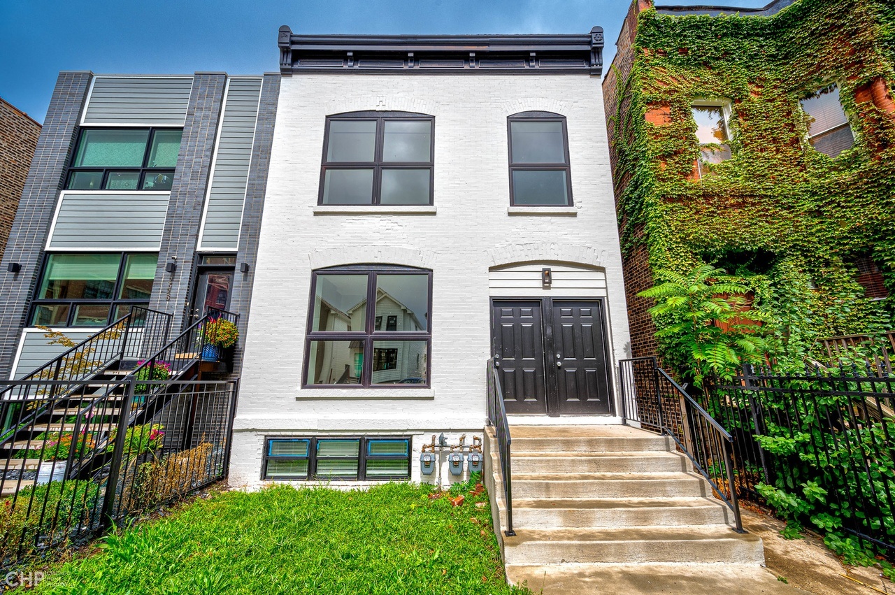 2526 W Lexington Avenue 3 Property Photo 1
