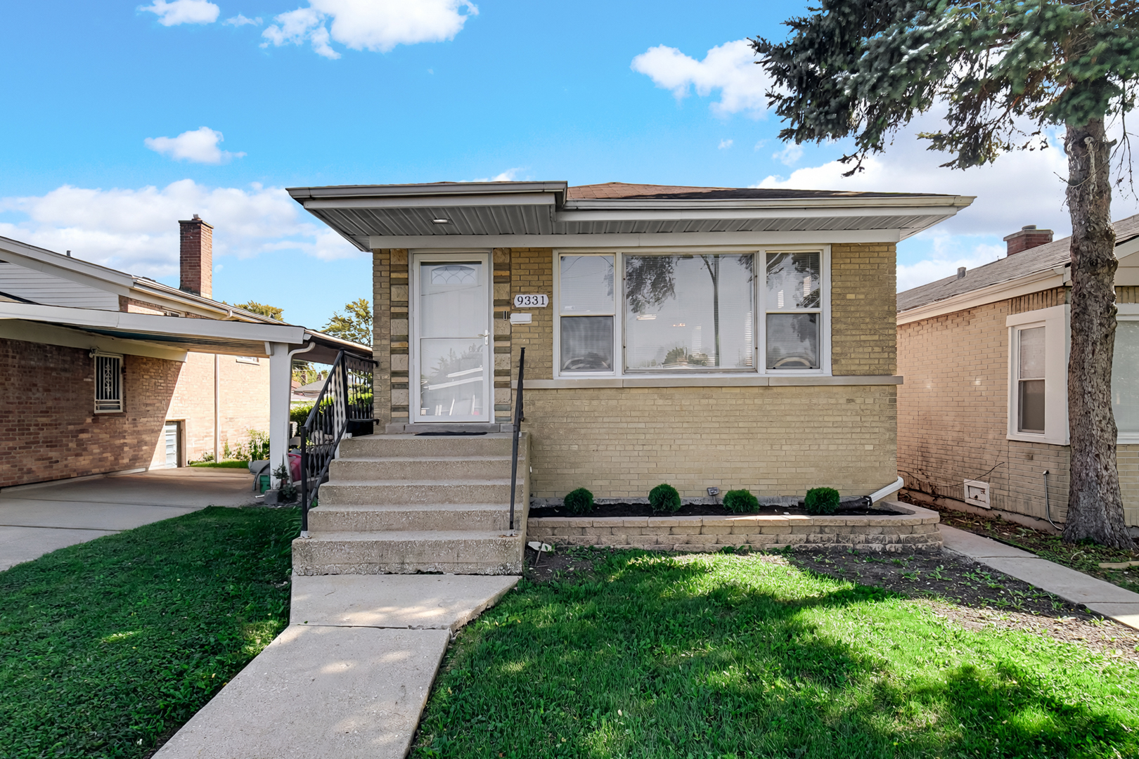 9331 S Parnell Avenue Property Photo 1