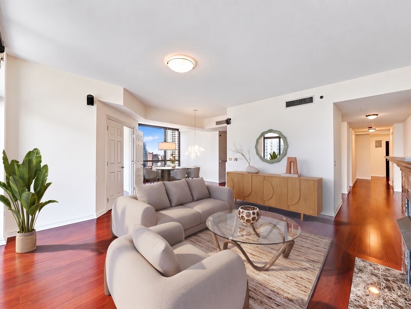 21 E Huron Street 1802 Property Photo 6