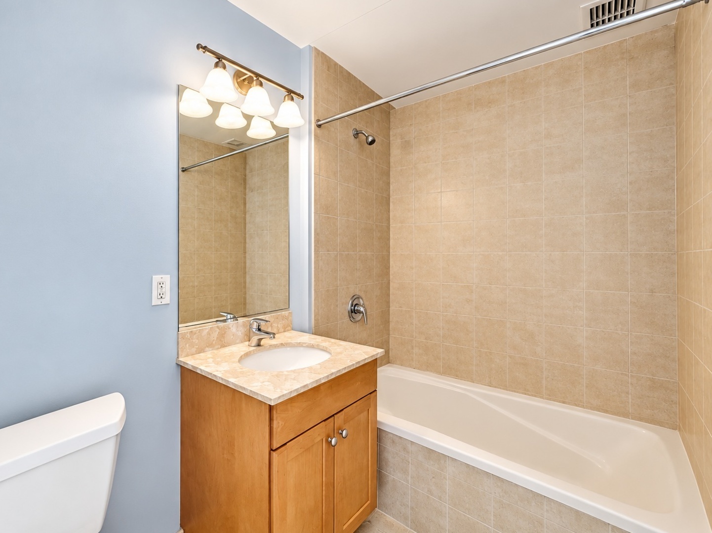 21 E Huron Street 1802 Property Photo 22