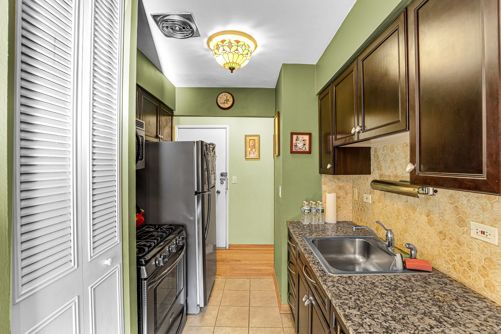 2629 N Hampden Court 502 Property Photo 3