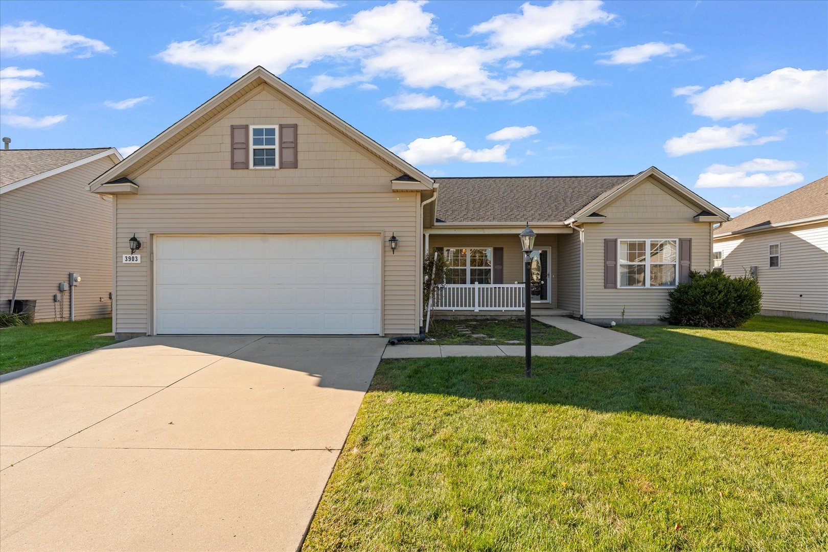 3903 Pebblebrook Lane Property Photo 1