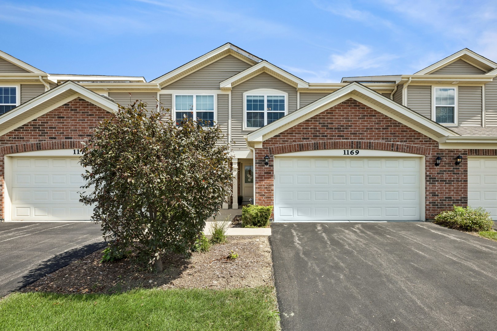 1169 Amber Drive Property Photo 1