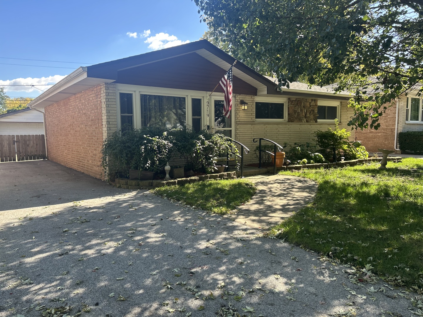 9719 Oak Park Avenue Property Photo 1
