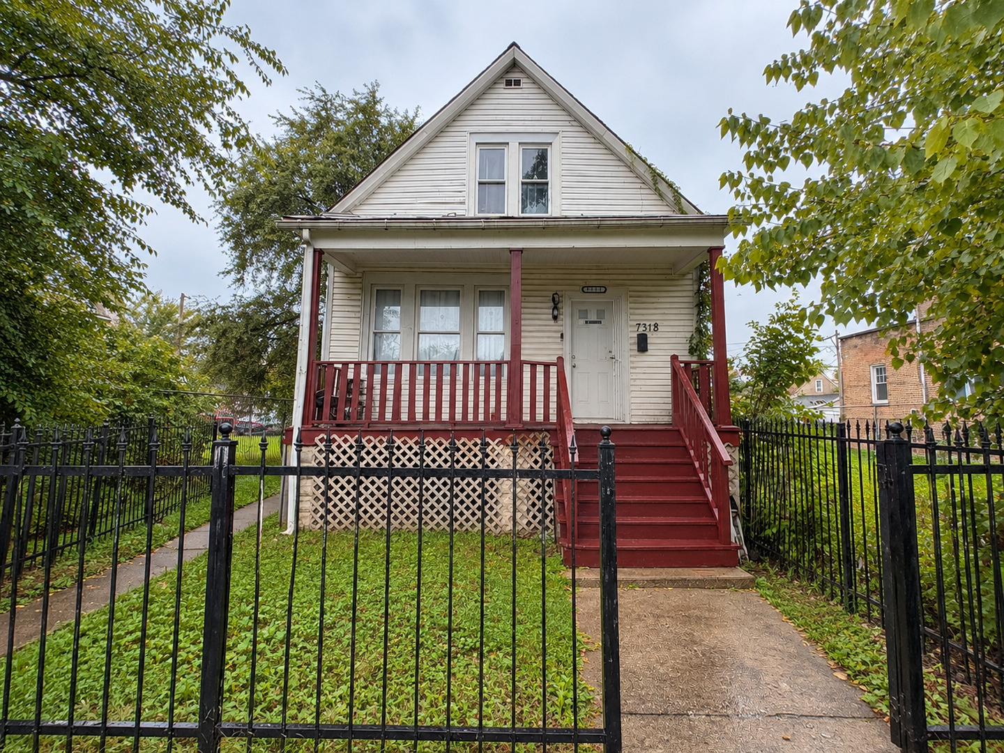 7318 S Carpenter Street Property Photo 1