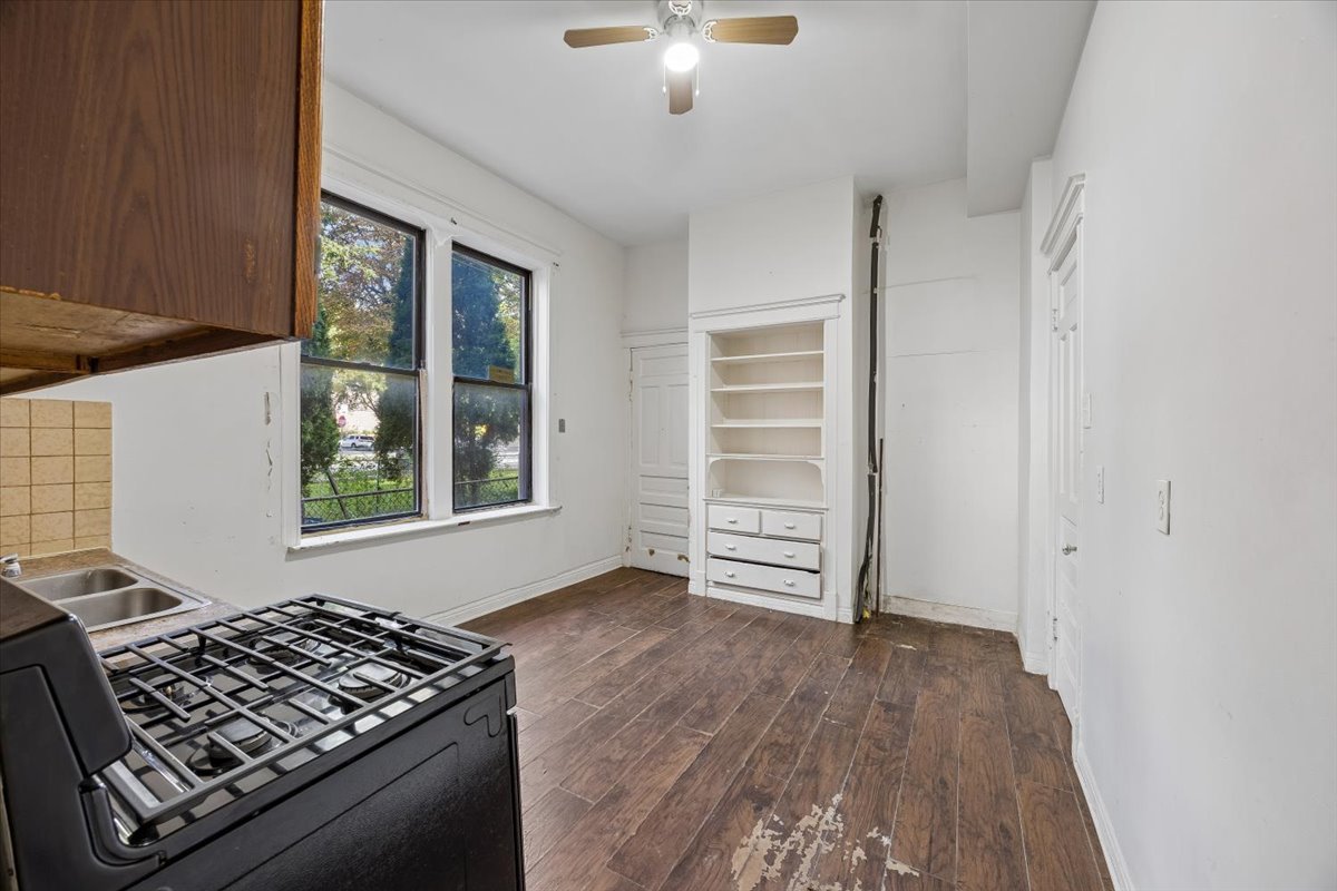 2706 S Saint Louis Avenue Property Photo 15