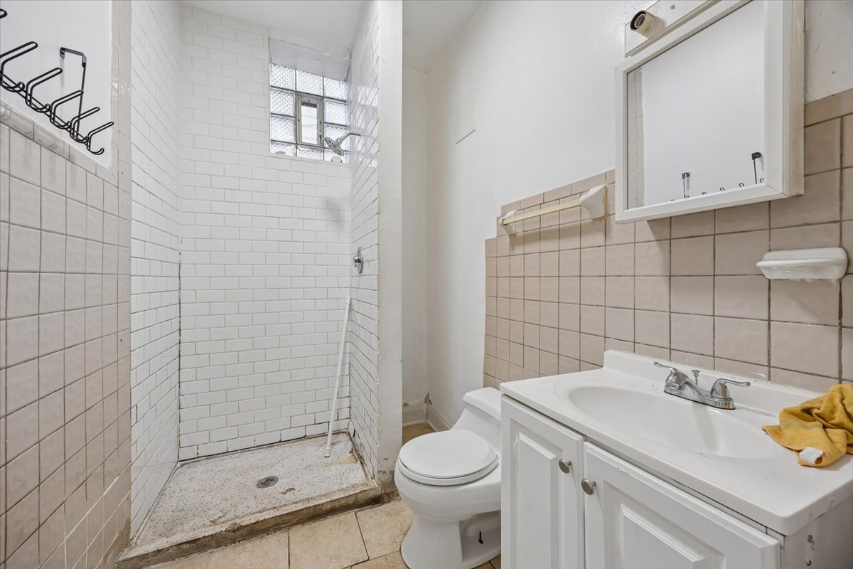 2706 S Saint Louis Avenue Property Photo 19