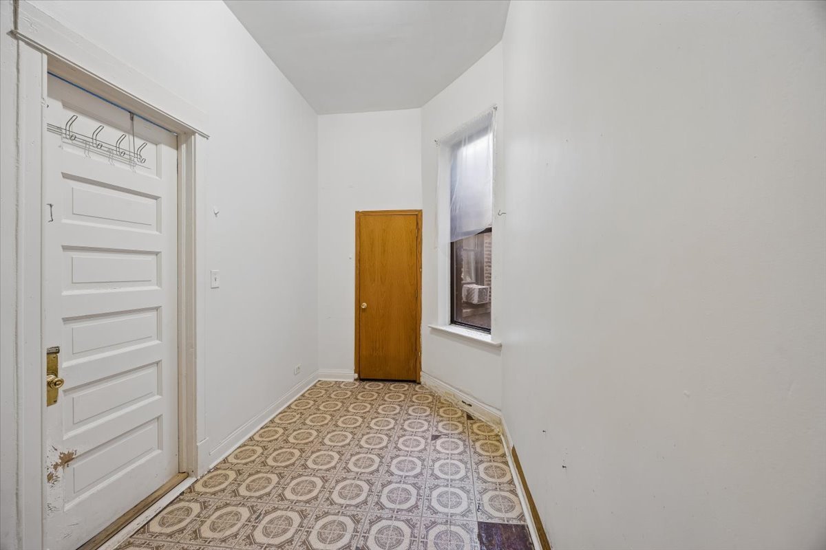 2706 S Saint Louis Avenue Property Photo 20