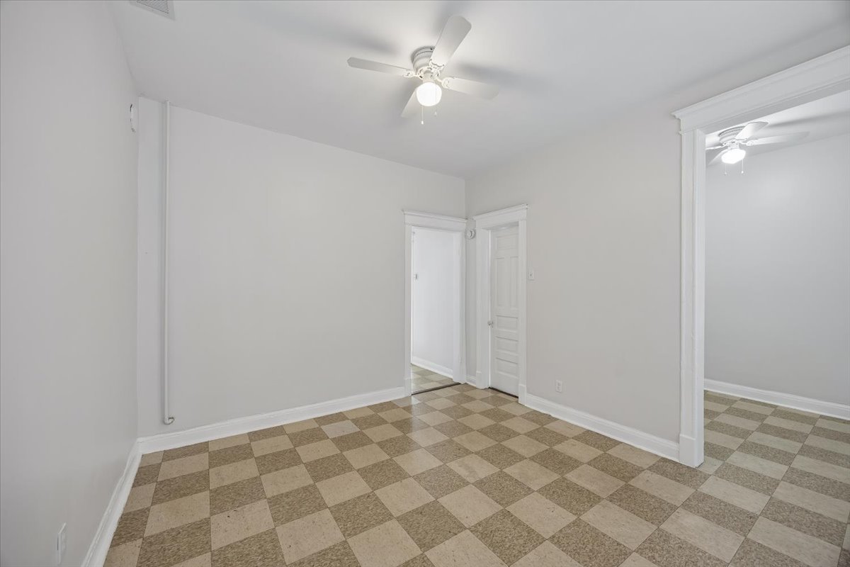 2706 S Saint Louis Avenue Property Photo 21