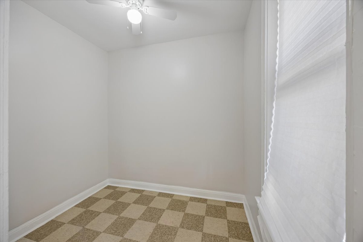 2706 S Saint Louis Avenue Property Photo 22
