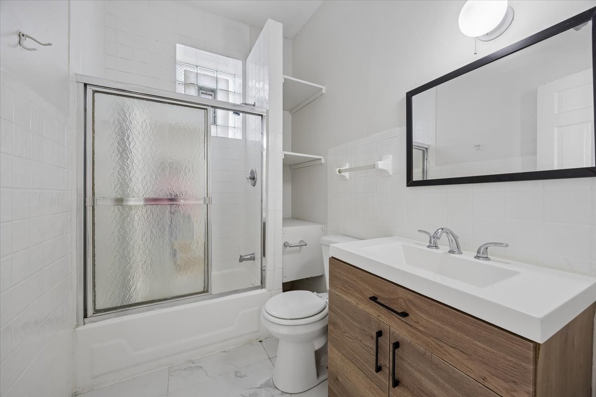 2706 S Saint Louis Avenue Property Photo 24