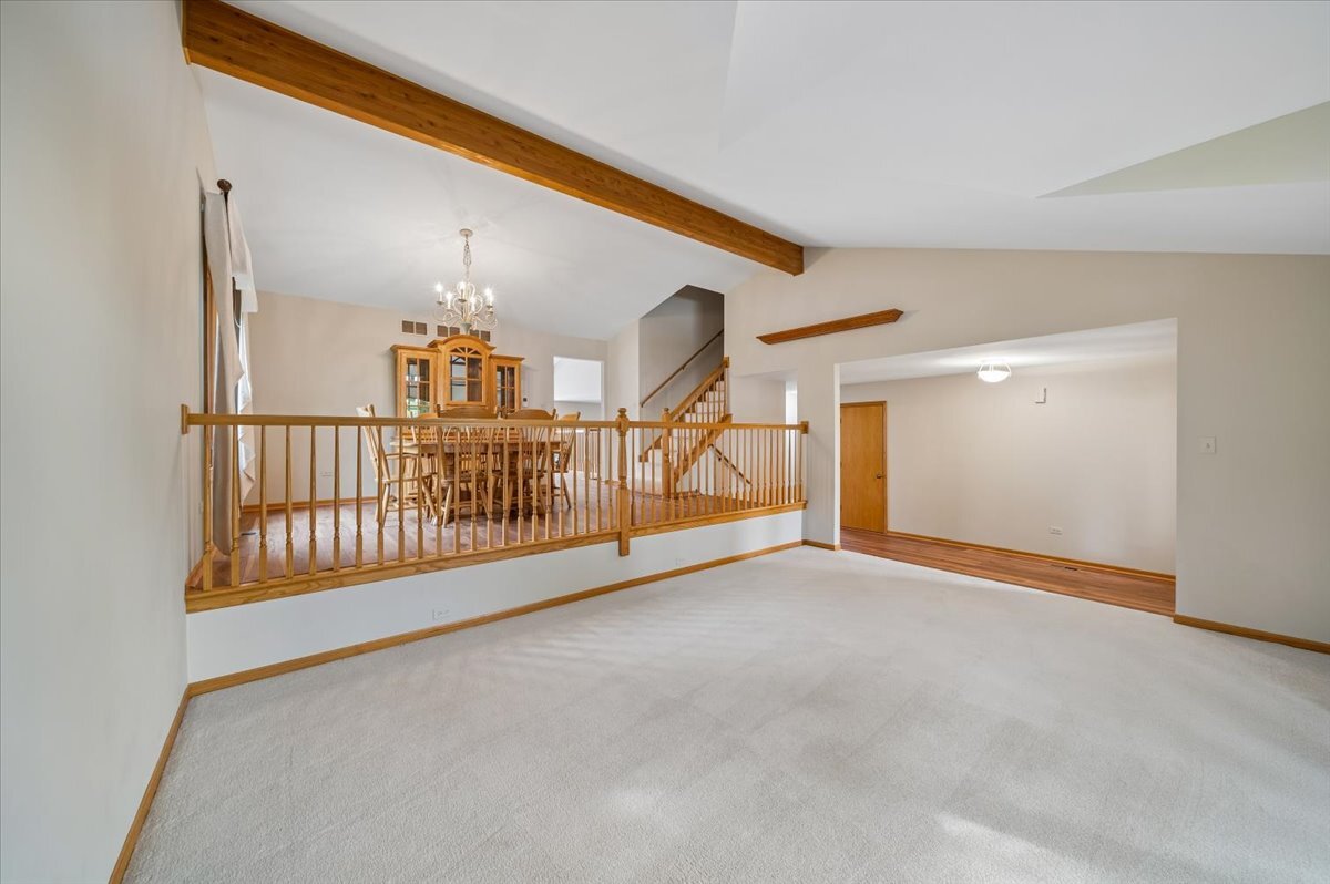 8424 Hollybrook Lane Property Photo 6